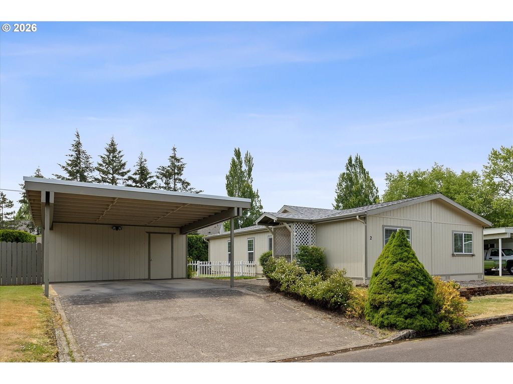 Image 1 of property listing at 655 Ne BURNETT Rd #2, Mc Minnville, OR 97128