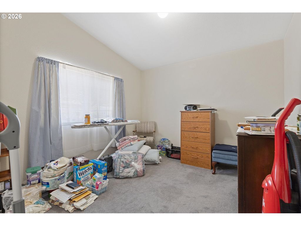 Image 21 of property listing at 655 Ne BURNETT Rd #2, Mc Minnville, OR 97128