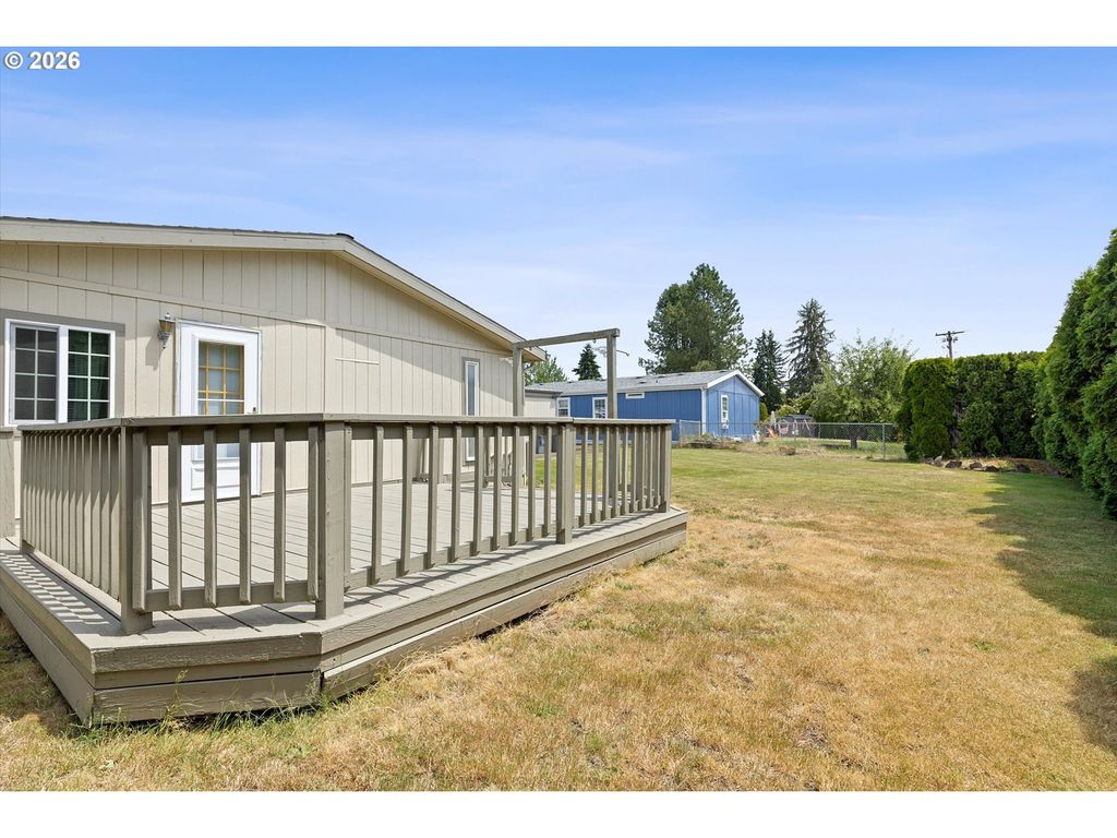 Image 28 of property listing at 655 Ne BURNETT Rd #2, Mc Minnville, OR 97128