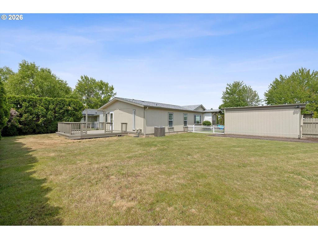 Image 29 of property listing at 655 Ne BURNETT Rd #2, Mc Minnville, OR 97128