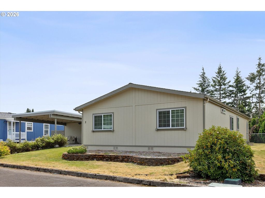 Image 3 of property listing at 655 Ne BURNETT Rd #2, Mc Minnville, OR 97128