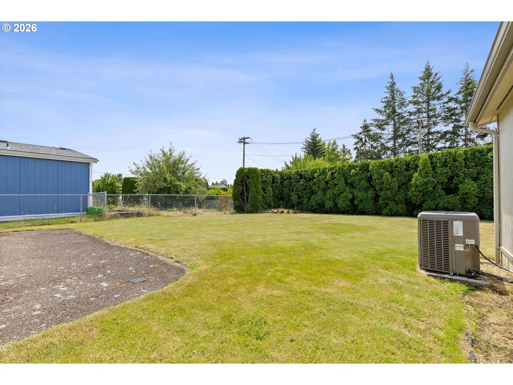 Image 31 of property listing at 655 Ne BURNETT Rd #2, Mc Minnville, OR 97128