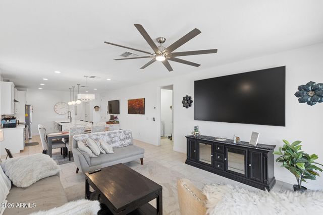 1972 N LORETTA Place, Casa Grande, AZ 85122