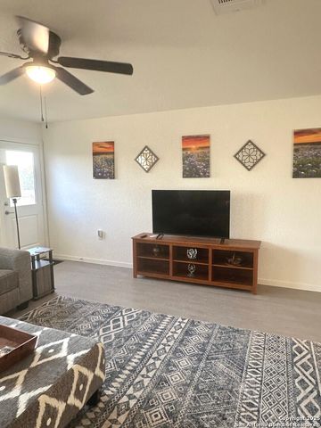 515 Lew Pass, San Antonio, TX 78221