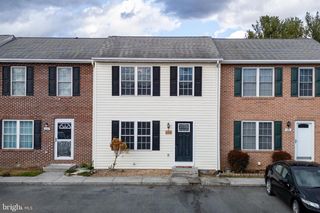 102 KADIES LN, Edinburg, VA 22824