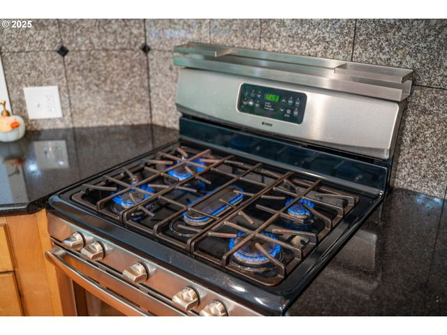 3308 BAYVIEW Ter, Seaside, OR 97138