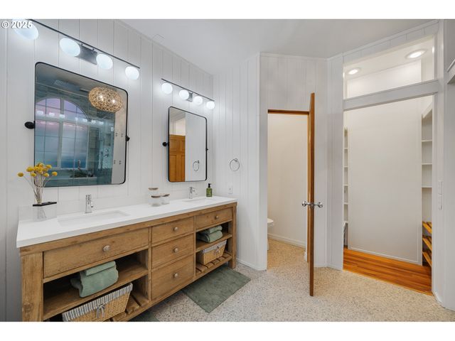 3308 BAYVIEW Ter, Seaside, OR 97138