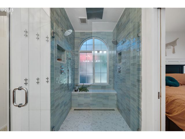 3308 BAYVIEW Ter, Seaside, OR 97138