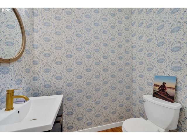 3308 BAYVIEW Ter, Seaside, OR 97138