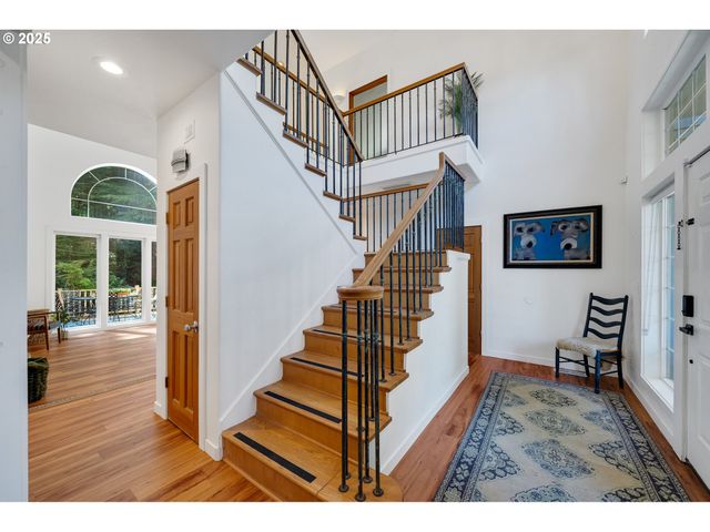 3308 BAYVIEW Ter, Seaside, OR 97138