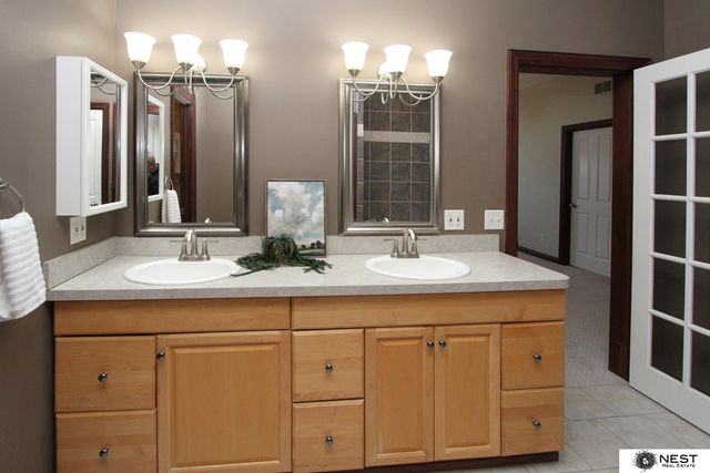 7521 S 41 Street, Lincoln, NE 68516