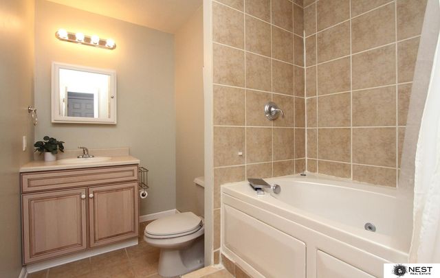 7521 S 41 Street, Lincoln, NE 68516