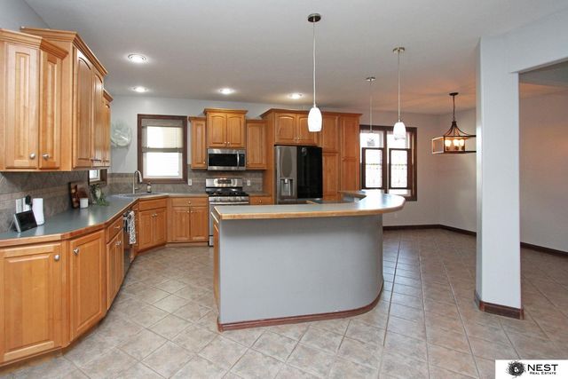 7521 S 41 Street, Lincoln, NE 68516