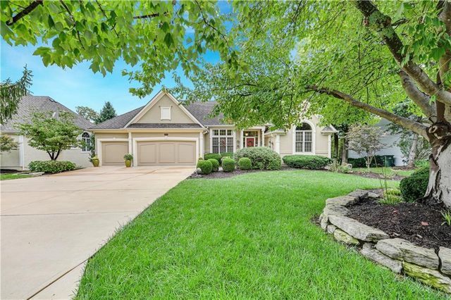 26381 W Cedar Niles Circle, Olathe, KS 66061