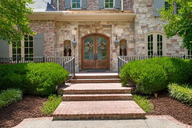 1450 Willowbrooke Cir, Franklin, TN 37069