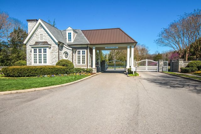 1450 Willowbrooke Cir, Franklin, TN 37069