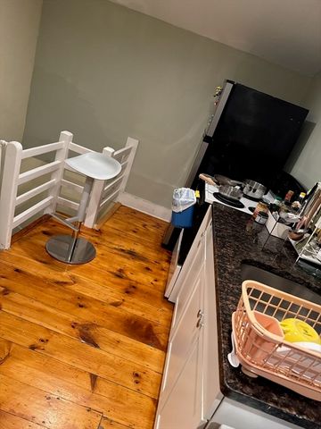 23 Lakewood St, Worcester, MA 01603