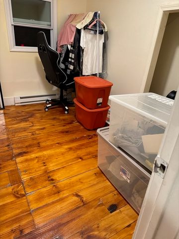 23 Lakewood St, Worcester, MA 01603