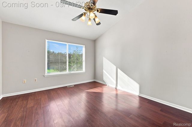 3201 Lynhurst Court, Oakland Charter Township, MI 48306