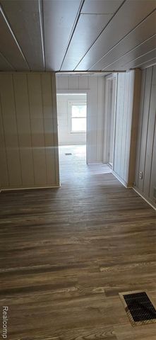 4128 Huron Street, Dearborn Heights, MI 48125
