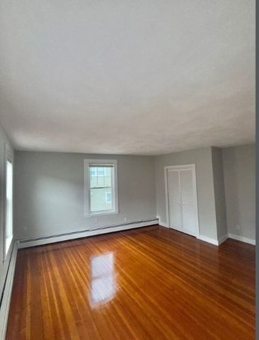 225 Florence St. 2nd fl, Boston, MA 02131