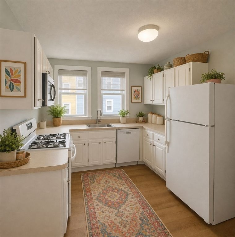 225 Florence St. 2nd fl, Boston, MA 02131