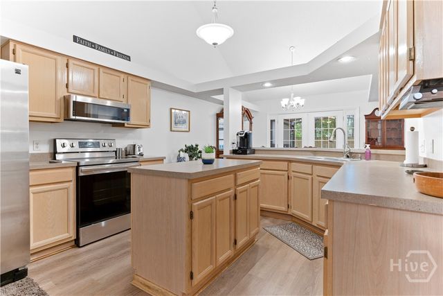 3 Tally Ho Court, Savannah, GA 31406