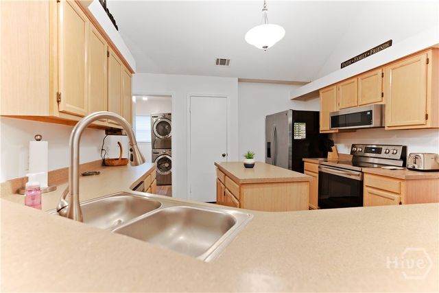 3 Tally Ho Court, Savannah, GA 31406