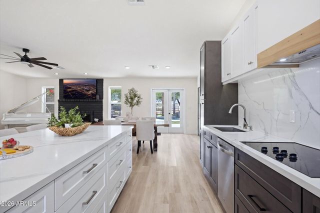 15602 N 37TH Street, Phoenix, AZ 85032