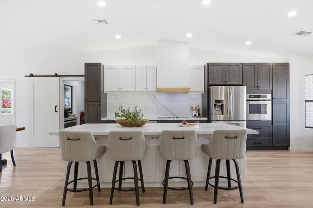 15602 N 37TH Street, Phoenix, AZ 85032