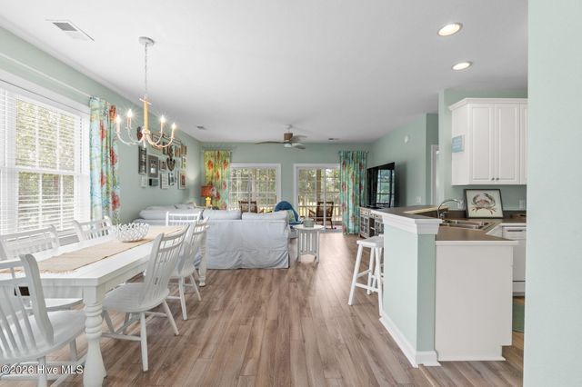 121 Crooked Gulley Circle Apt 3, Sunset Beach, NC 28468