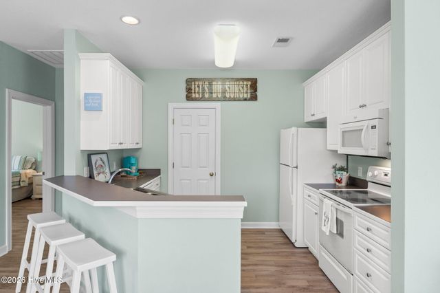 121 Crooked Gulley Circle Apt 3, Sunset Beach, NC 28468