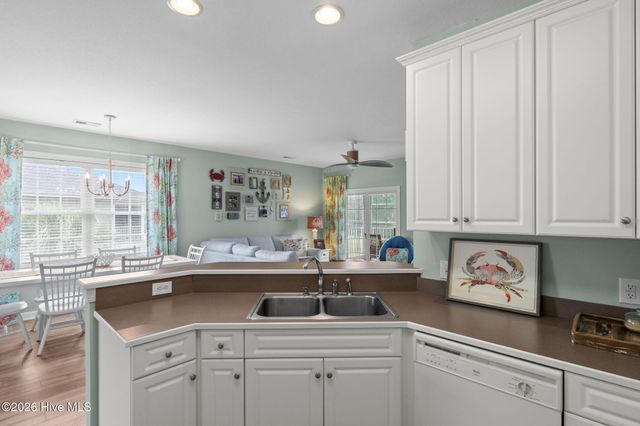 121 Crooked Gulley Circle Apt 3, Sunset Beach, NC 28468