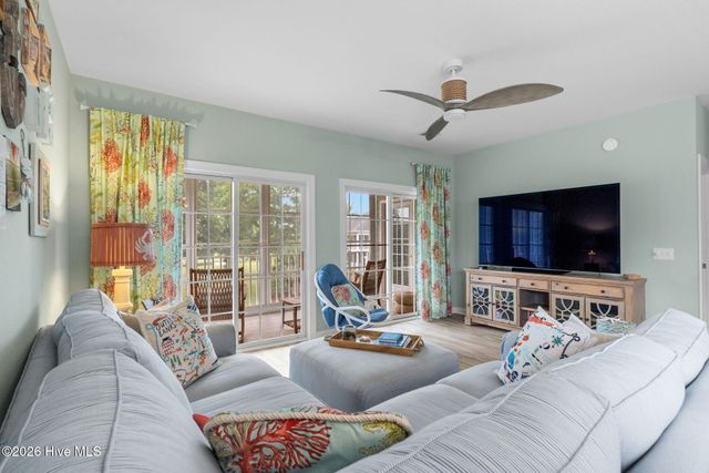 121 Crooked Gulley Circle Apt 3, Sunset Beach, NC 28468