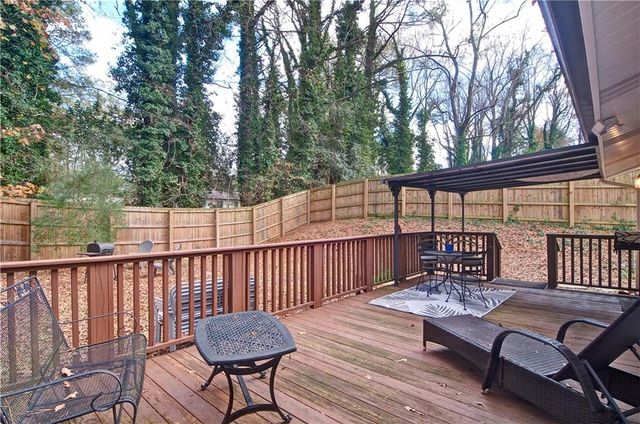 461 Meadowbrook SE Drive, Marietta, GA 30067