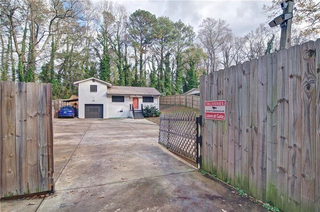 461 Meadowbrook SE Drive, Marietta, GA 30067