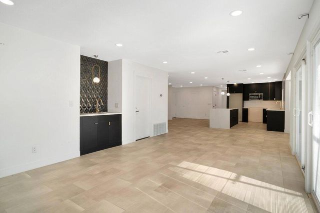 3015 E San Juan Road, Palm Springs, CA 92262