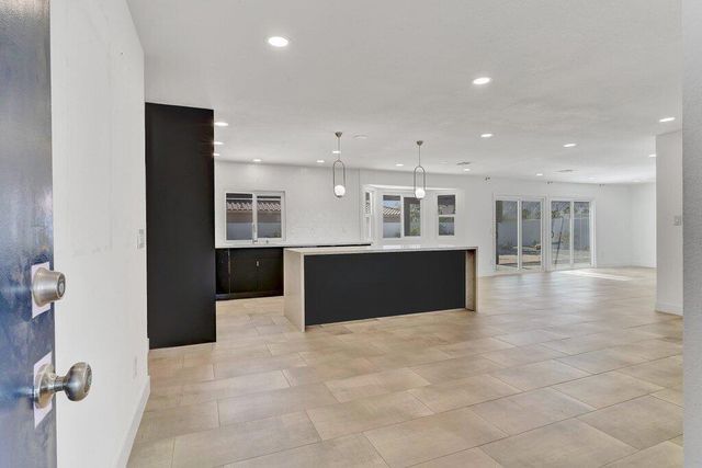 3015 E San Juan Road, Palm Springs, CA 92262