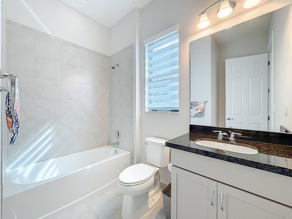 Image 10 of property listing at 11795 Vivar Run, Parkland, FL 33076