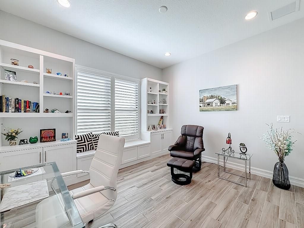 Image 11 of property listing at 11795 Vivar Run, Parkland, FL 33076