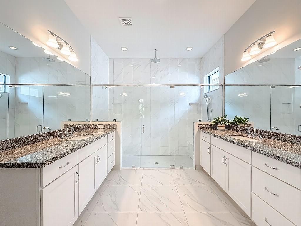 Image 8 of property listing at 11795 Vivar Run, Parkland, FL 33076