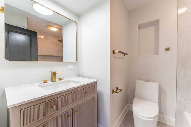 404 Tomah Avenue, Prospect Heights, IL 60070