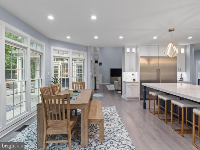 8197 COTTAGE ROSE CT, Fairfax Station, VA 22039