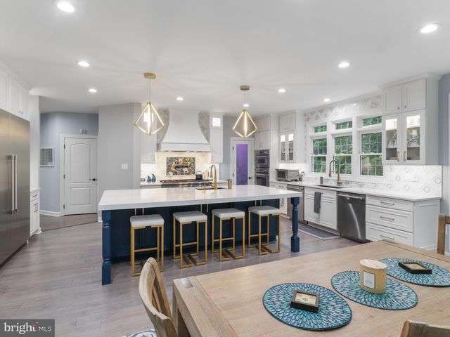 8197 COTTAGE ROSE CT, Fairfax Station, VA 22039