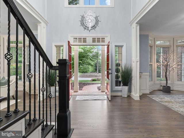 8197 COTTAGE ROSE CT, Fairfax Station, VA 22039