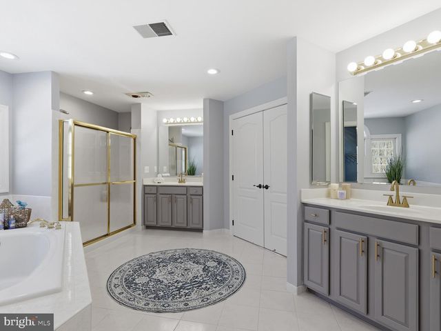 8197 COTTAGE ROSE CT, Fairfax Station, VA 22039