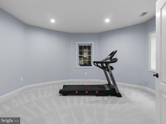 8197 COTTAGE ROSE CT, Fairfax Station, VA 22039