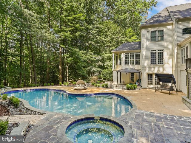 8197 COTTAGE ROSE CT, Fairfax Station, VA 22039