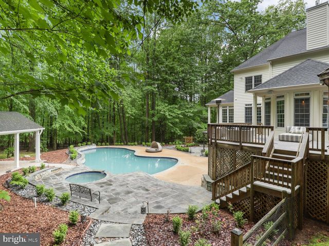 8197 COTTAGE ROSE CT, Fairfax Station, VA 22039