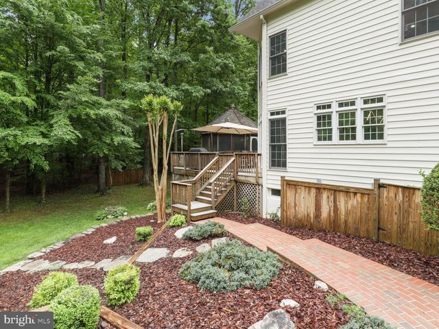 8197 COTTAGE ROSE CT, Fairfax Station, VA 22039